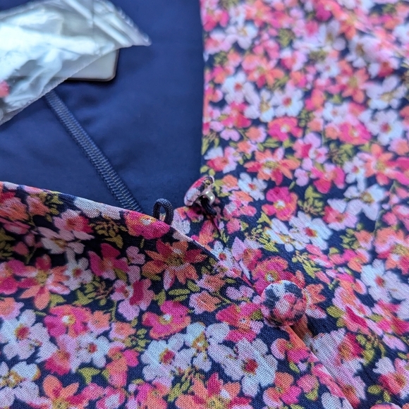 Express Ditsy Floral Button Front Belted Midi Dress Handkerchief Hem Pink White - Picture 7 of 14